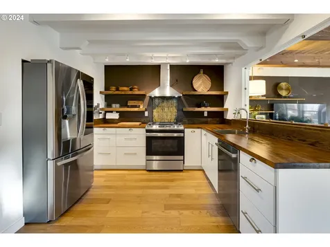 555 E Exeter Street Gladstone OR 97027
