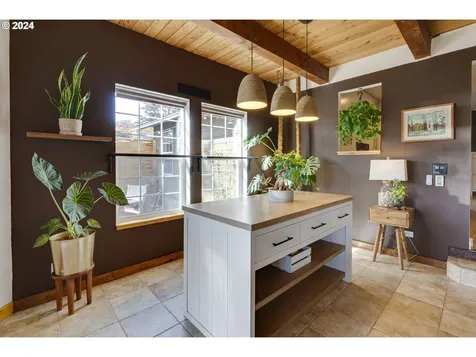 555 E Exeter Street Gladstone OR 97027
