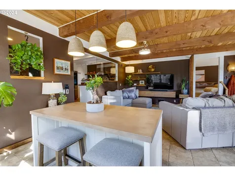555 E Exeter Street Gladstone OR 97027