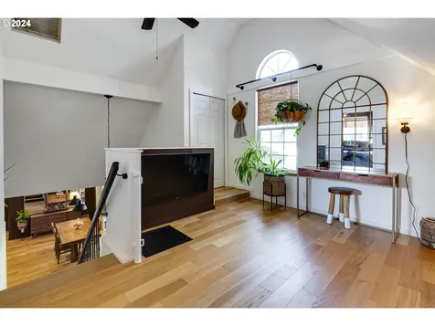 555 E Exeter Street Gladstone OR 97027