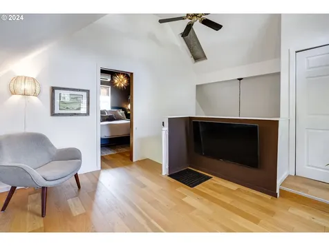 555 E Exeter Street Gladstone OR 97027