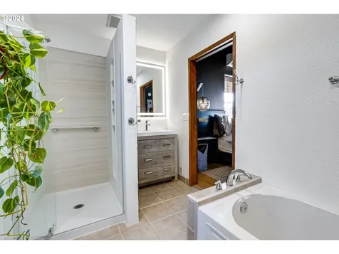 555 E Exeter Street Gladstone OR 97027
