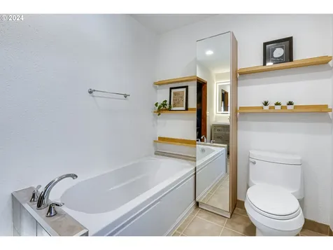 555 E Exeter Street Gladstone OR 97027