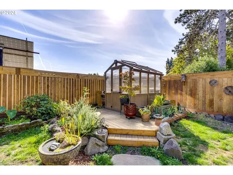 555 E Exeter Street Gladstone OR 97027