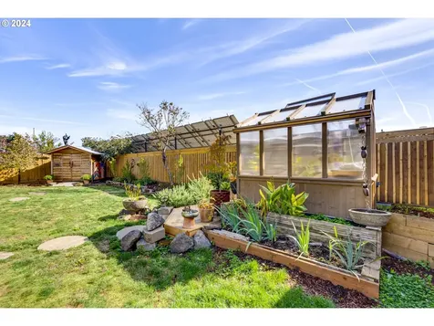 555 E Exeter Street Gladstone OR 97027