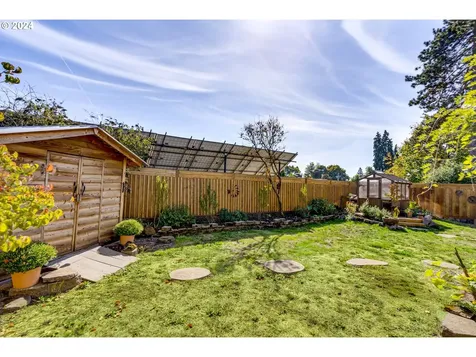 555 E Exeter Street Gladstone OR 97027