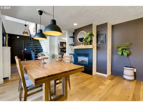 555 E Exeter Street Gladstone OR 97027