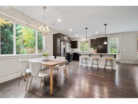 9278 SW Chopin Lane Portland OR 97225
