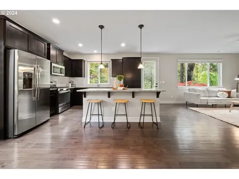 9278 SW Chopin Lane Portland OR 97225