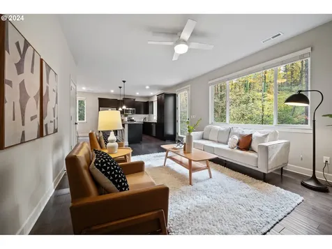 9278 SW Chopin Lane Portland OR 97225
