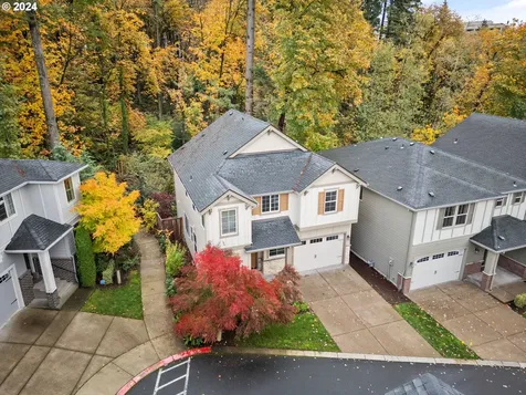 9278 SW Chopin Lane Portland OR 97225