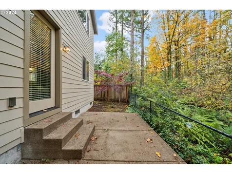 9278 SW Chopin Lane Portland OR 97225