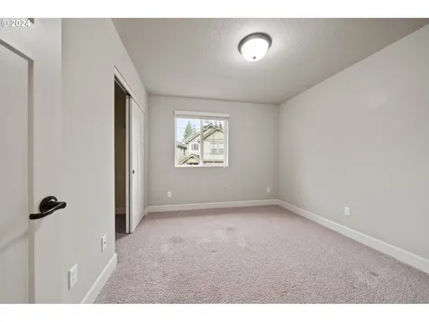 9278 SW Chopin Lane Portland OR 97225