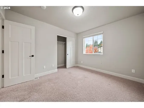 9278 SW Chopin Lane Portland OR 97225
