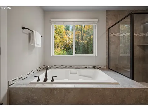 9278 SW Chopin Lane Portland OR 97225