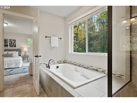 9278 SW Chopin Lane Portland OR 97225