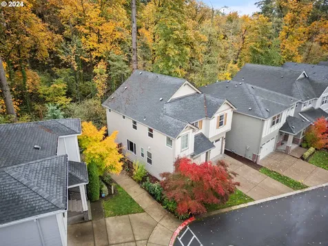 9278 SW Chopin Lane Portland OR 97225