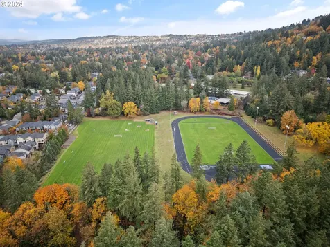 9278 SW Chopin Lane Portland OR 97225