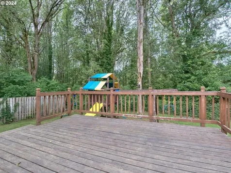 1602 Nw 2nd Avenue Battle Ground WA 98604