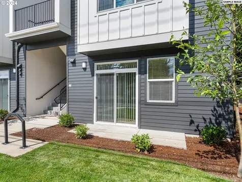 10985 E Burnside Street Portland OR 97216