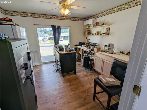 261 Sw Ford Avenue Winston OR 97496