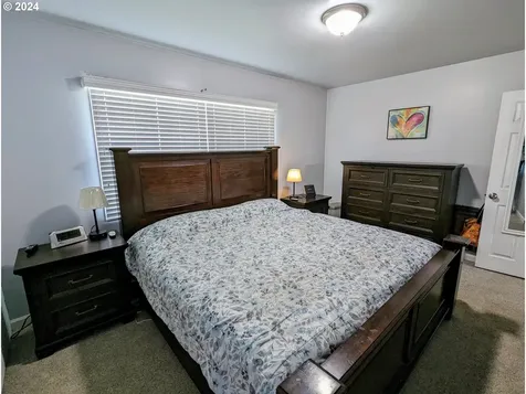 261 Sw Ford Avenue Winston OR 97496