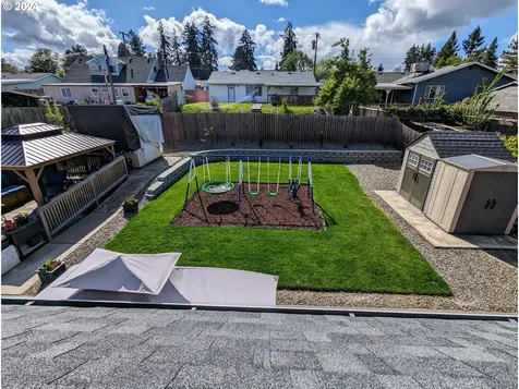 261 Sw Ford Avenue Winston OR 97496