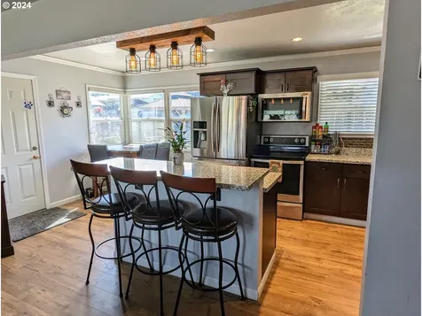261 Sw Ford Avenue Winston OR 97496