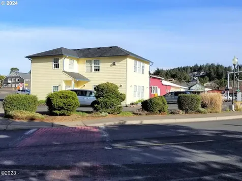 4787 SW Highway 101 Lincoln City OR 97367