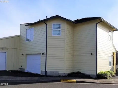 4787 SW Highway 101 Lincoln City OR 97367