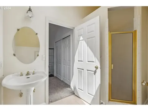 5100 NE 18th Avenue Vancouver WA 98663