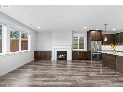 2887 NW Grace Terrace Portland OR 97229