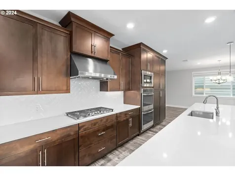 2887 NW Grace Terrace Portland OR 97229