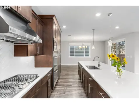 2887 NW Grace Terrace Portland OR 97229