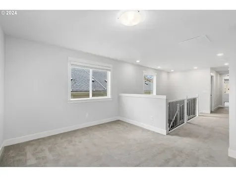 2887 NW Grace Terrace Portland OR 97229