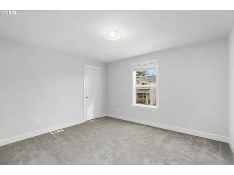 2887 NW Grace Terrace Portland OR 97229