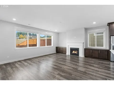 2887 NW Grace Terrace Portland OR 97229