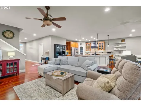 14301 NW 25th Court Vancouver WA 98685