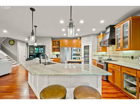 14301 NW 25th Court Vancouver WA 98685