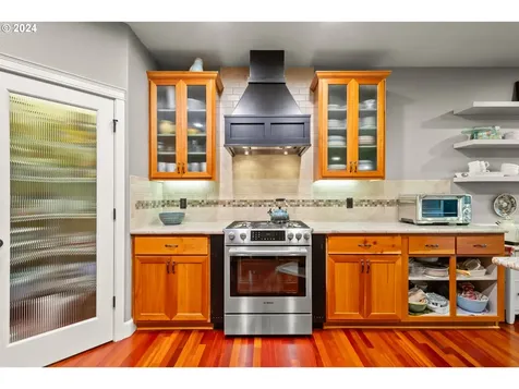 14301 NW 25th Court Vancouver WA 98685