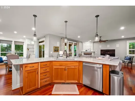 14301 NW 25th Court Vancouver WA 98685