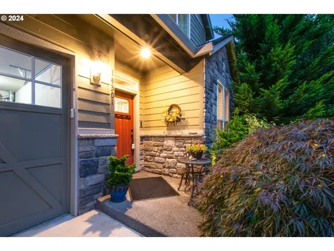 14301 NW 25th Court Vancouver WA 98685