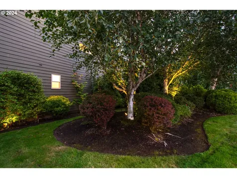 14301 NW 25th Court Vancouver WA 98685