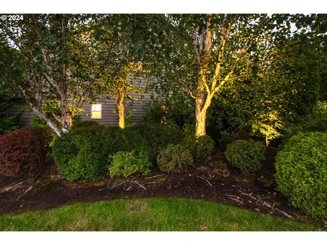 14301 NW 25th Court Vancouver WA 98685