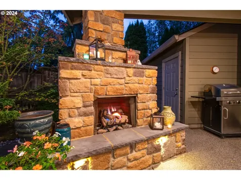 14301 NW 25th Court Vancouver WA 98685
