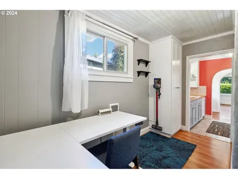 1279 SW Taylors Ferry Road Portland OR 97219