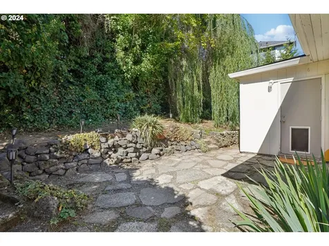 1279 SW Taylors Ferry Road Portland OR 97219