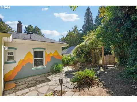 1279 SW Taylors Ferry Road Portland OR 97219
