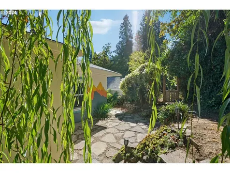 1279 SW Taylors Ferry Road Portland OR 97219