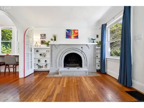 1279 SW Taylors Ferry Road Portland OR 97219